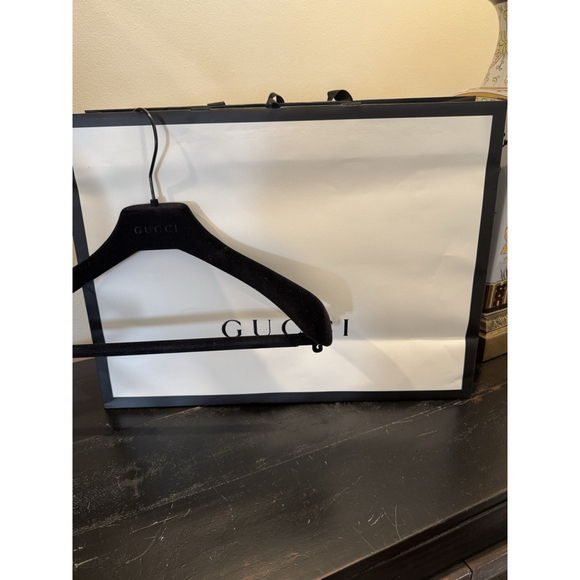 GUCCI Large Shopping Gift Bag Tote & Gucci Black Velvet Hanger 19x14x7 - Picture 5 of 7